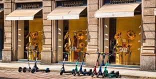 Milano e-scooterları ve operatörleri kısıtlayacak
